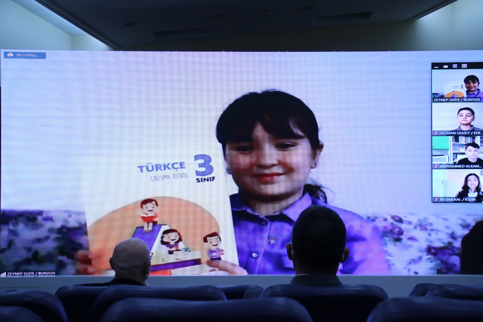 MEB DERS KİTAPLARINDAN SONRA YARDIMCI KAYNAKLARI DA ÜCRETSİZ OLARAK DAĞITMAYA BAŞLADI