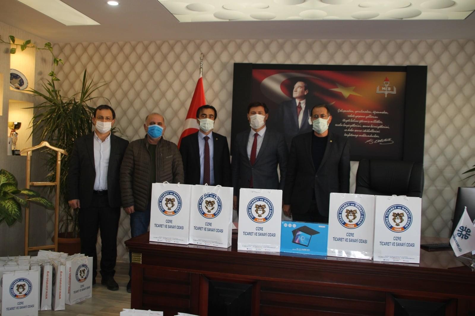 CİZRE TİCARET VE SANAYİ ODASINDAN EĞİTİME TABLET DESTEĞİ