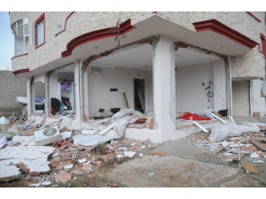 Cizre'de mutfak tüpünün patlaması sonucu 3 kişi yaralandı