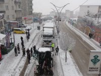 Şırnak’ta kar hayatı olumsuz etkiledi