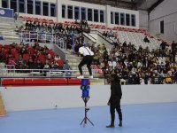 ÖĞRENCİLER SİRKTE EĞLENDİ