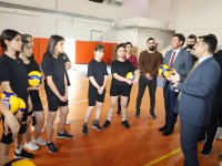 Kaymakam Tunç, Belediyespor Voleybol Alt Yapı Takımını Ziyaret Etti
