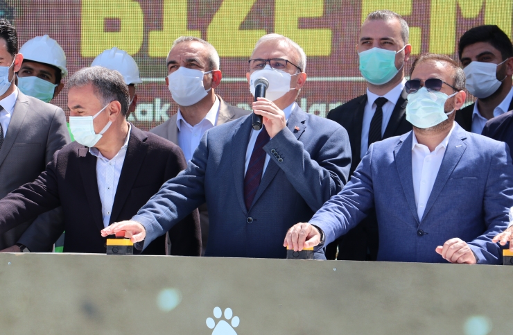 Diyarbakır'da sokak hayvanları için bakım ve rehabilitasyon merkezinin temeli atıldı