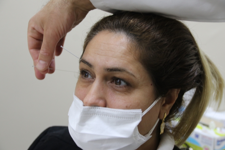 Diyarbakır'da bel ve boyun fıtığı, migren, diz rahatsızlıklarında geleneksel tedavi yöntemleri kullanılıyor
