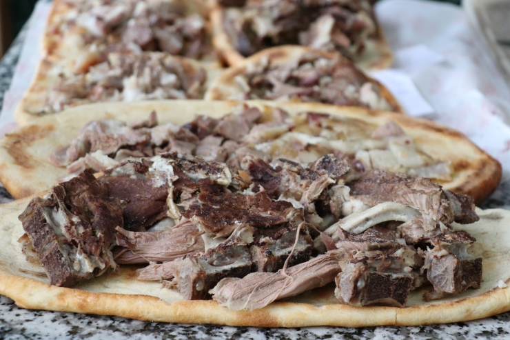 Siirt'in tescilli lezzeti büryan kebabı paket servisle iftar sofralarına lezzet katıyor