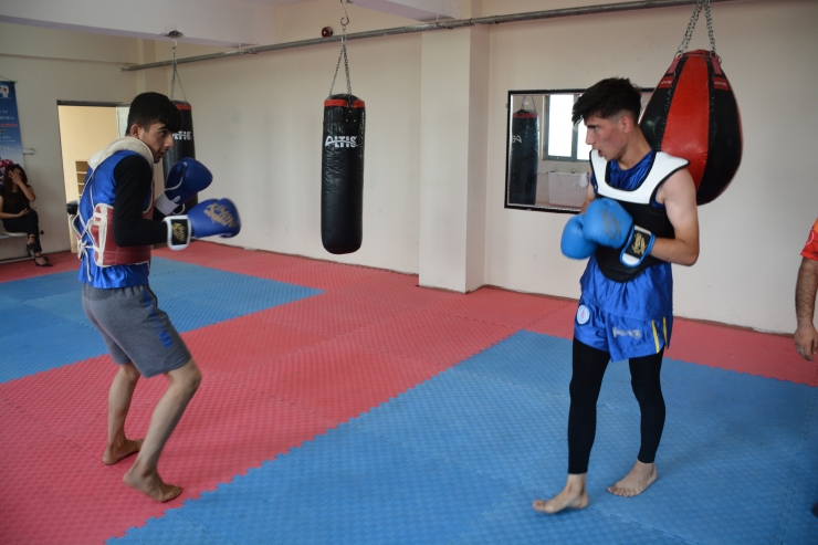 Şırnaklı sporcular, Türkiye Wushu Şampiyonası'na hazırlanıyor