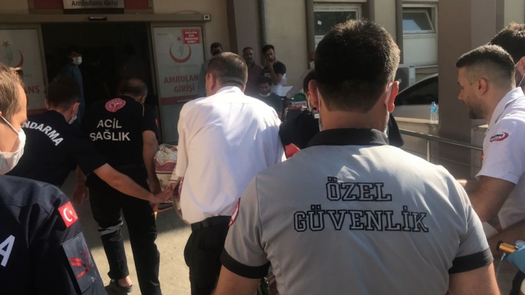 Adıyaman'da serinlemek için çaya giren kişi boğulma tehlikesi geçirdi