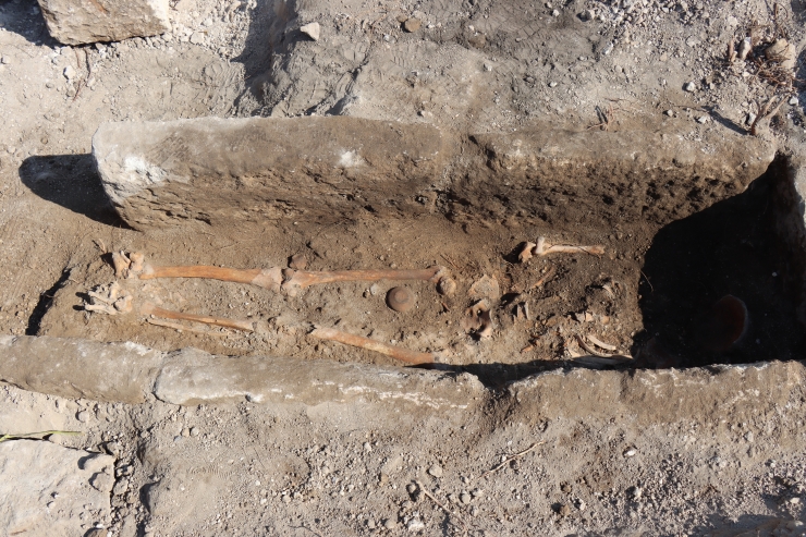Adıyaman'da kazı çalışmalarında Bizans dönemine ait mezar ve insan iskeleti bulundu