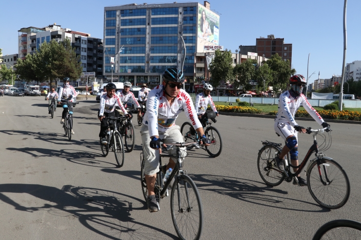 "Bitlis Nemrut'tan, Adıyaman Nemrut'a Pedallıyoruz" ekibi Batman'a ulaştı