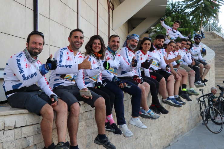 "Bitlis Nemrut'tan, Adıyaman Nemrut'a Pedallıyoruz" ekibi Batman'a ulaştı