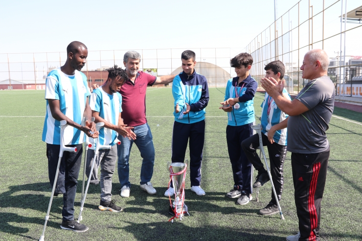 Eyyübiye Belediyespor Ampute Futbol Takımı, Süper Lig'e yükselmenin sevincini yaşıyor