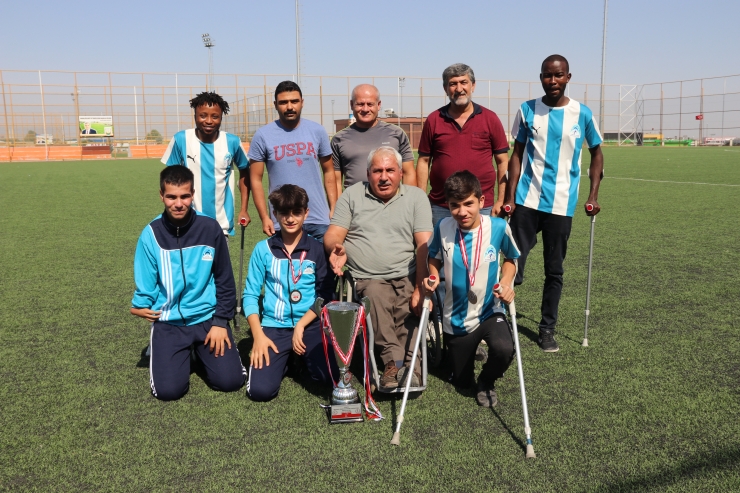 Eyyübiye Belediyespor Ampute Futbol Takımı, Süper Lig'e yükselmenin sevincini yaşıyor