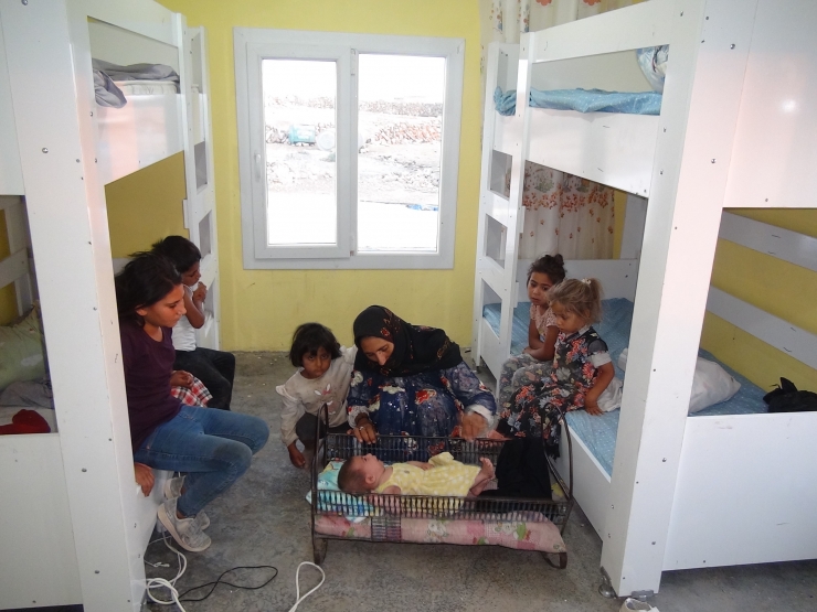 Şanlıurfa'da ihtiyaç sahibi aileye yeni ev yapıldı