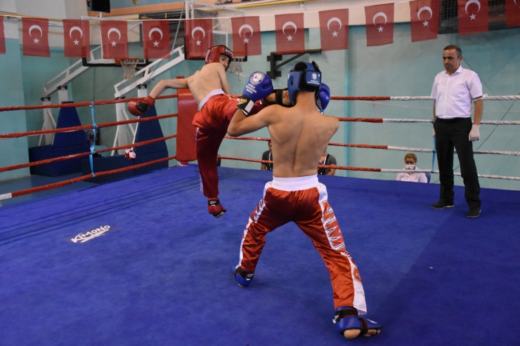 Şırnak'ta düzenlenen Türkiye Ferdi Kick Boks Şampiyonası sona erdi