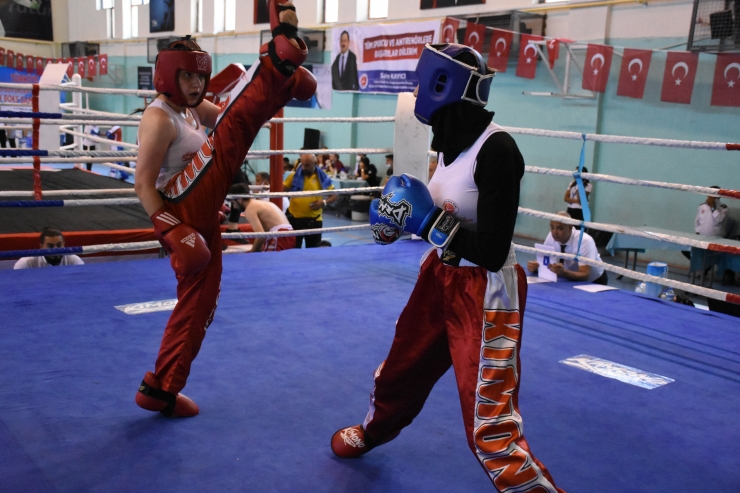 Şırnak'ta düzenlenen Türkiye Ferdi Kick Boks Şampiyonası sona erdi
