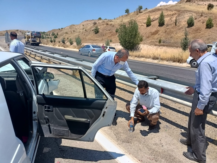 Adıyaman'da doktor belediye başkanından yolda karşılaştığı kazazedelere yardım