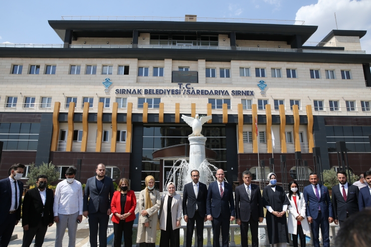 AK Parti Genel Başkan Yardımcısı Ömer İleri, Namaz Dağı üs bölgesini ziyaret etti