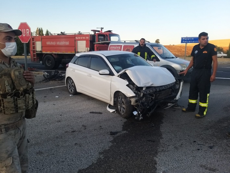 Adıyaman’da iki otomobil çarpıştı: 4 yaralı