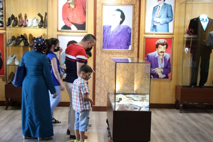 Şanlıurfa'da yeni yerine taşınan Müslüm Gürses Müzesi ziyaretçilerden ilgi görüyor