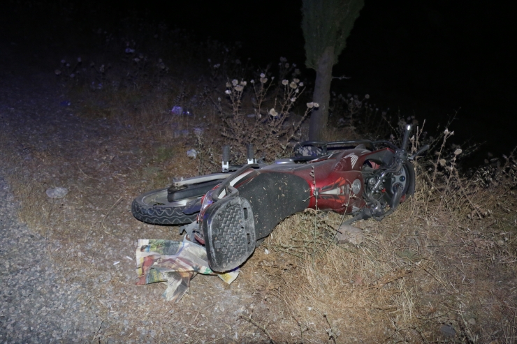 Adıyaman'da motosiklet ile hafif ticari araç çarpıştı: 1 ölü, 1 yaralı