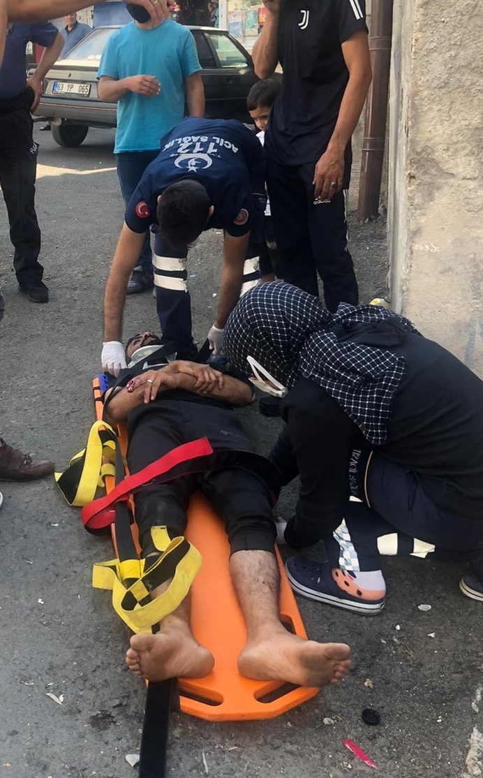 Şanlıurfa'da iki motosiklet çarpıştı: 2 yaralı