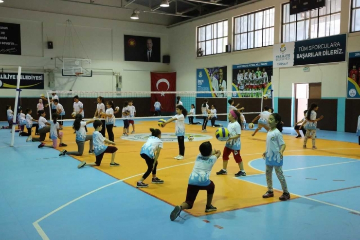 Haliliye'de yaz spor okulları sona erdi