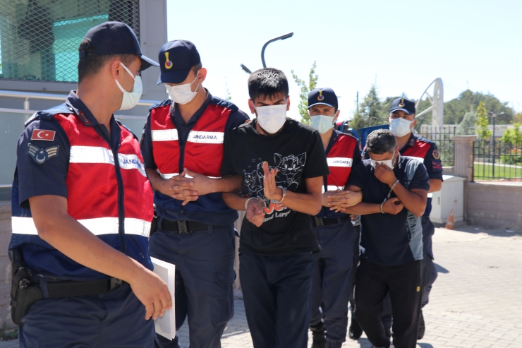 Batman'da baz istasyonlarından hırsızlık yapan 2 kişi tutuklandı