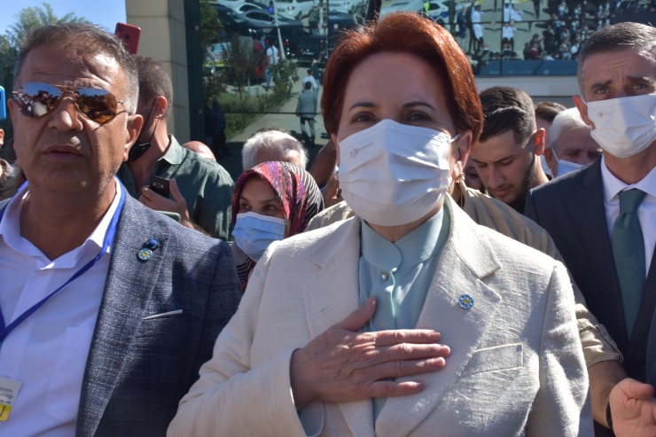 İYİ Parti Genel Başkanı Akşener, Adıyaman'da temaslarda bulundu: