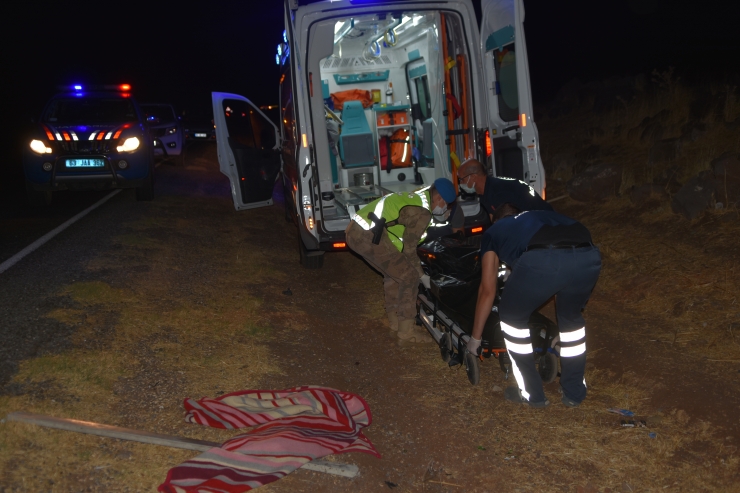 Şanlıurfa'da otomobille çarpışan motosiklet sürücüsü öldü