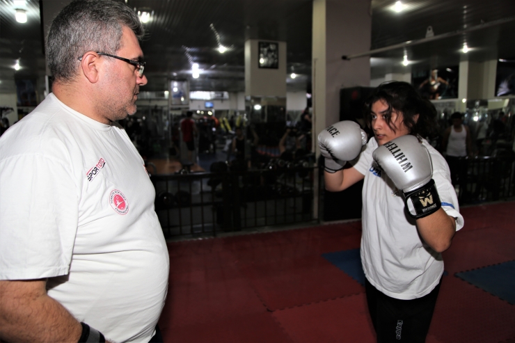 Milli kick boksçu Fatma Nursev Akaltun, ikinci dünya şampiyonluğunu hedefliyor