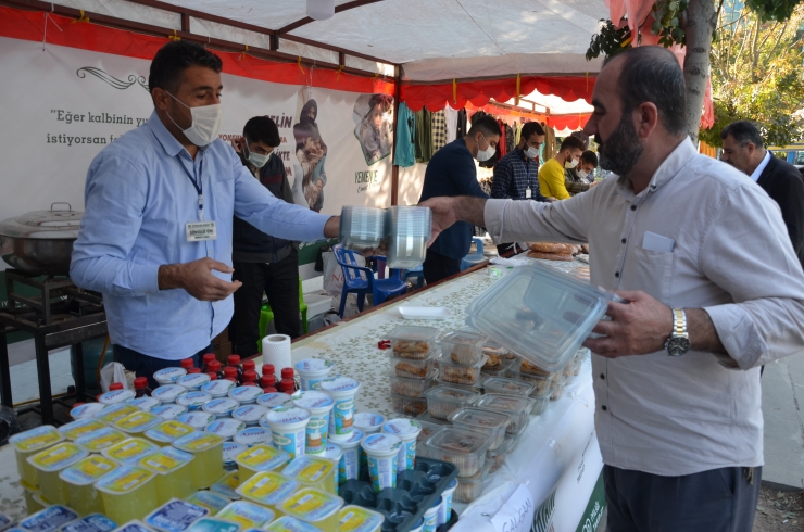 Batman'da ihtiyaç sahibi aileler yararına kermes düzenlendi