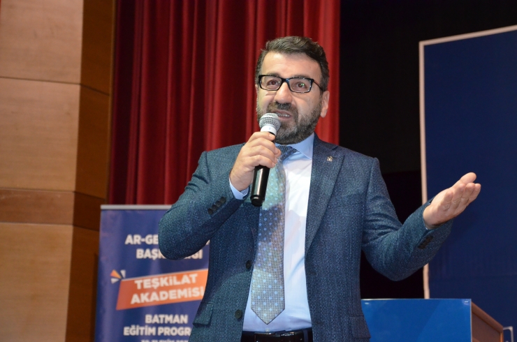 Batman'da AK Parti "Teşkilat Akademisi" programı düzenlendi