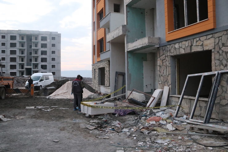 Şanlıurfa'da inşaatın 5. katından düşen işçi hayatını kaybetti