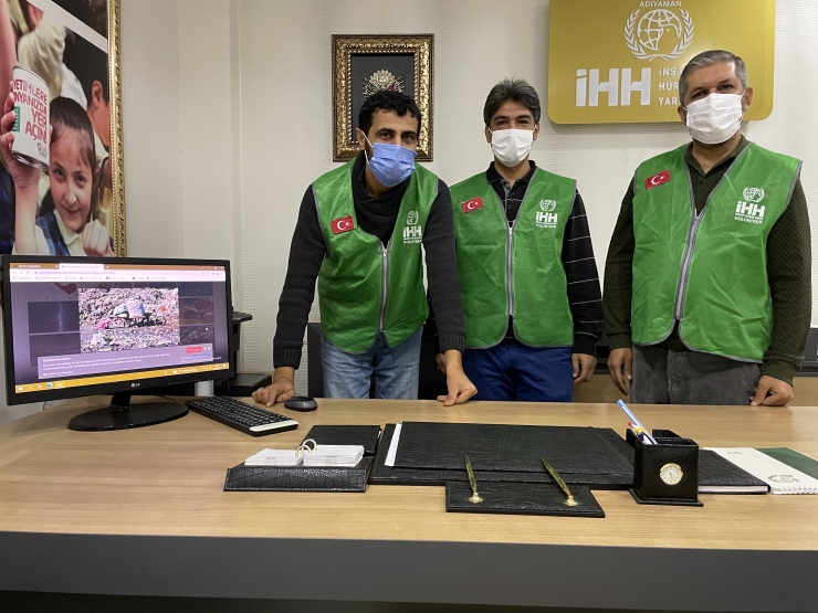 İHH gönüllüleri AA'nın "Yılın Fotoğrafları" oylamasına katıldı