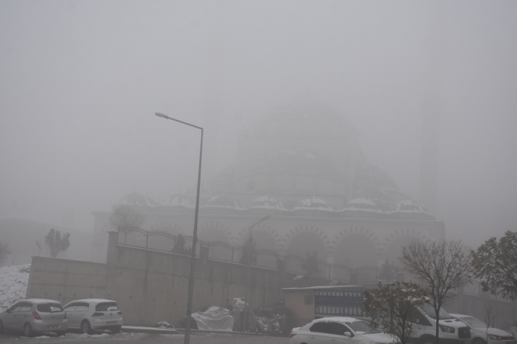 Şırnak'ta yoğun sis etkili oldu