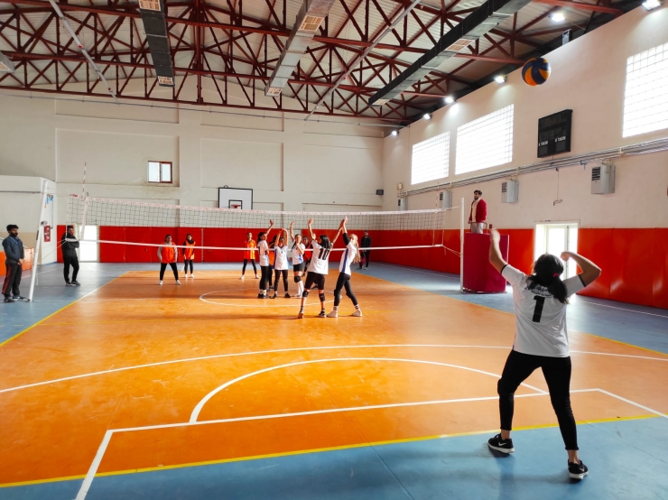 Cizre Emniyet Müdürlüğü öğrencilere yönelik voleybol turnuvası düzenledi