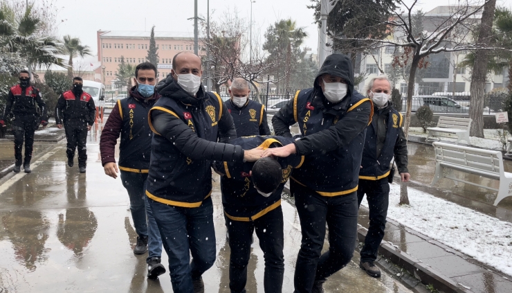 Adıyaman'da eşini bıçaklayarak öldüren koca tutuklandı