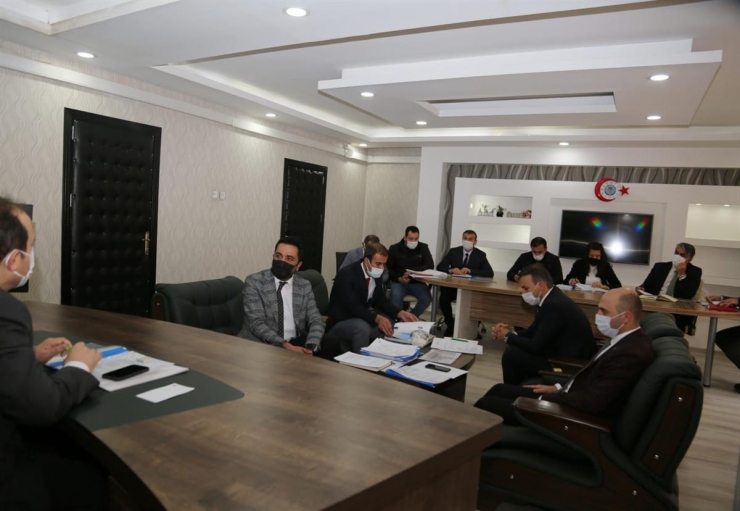 Şırnak'ta Çevre, Şehircilik ve İklim Değişikliği İl Müdürlüğünde değerlendirme toplantısı