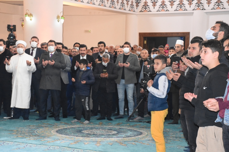 Diyanet İşleri Başkanı Erbaş, Şırnak'ta Regaip Kandili Özel Programı'na katıldı: