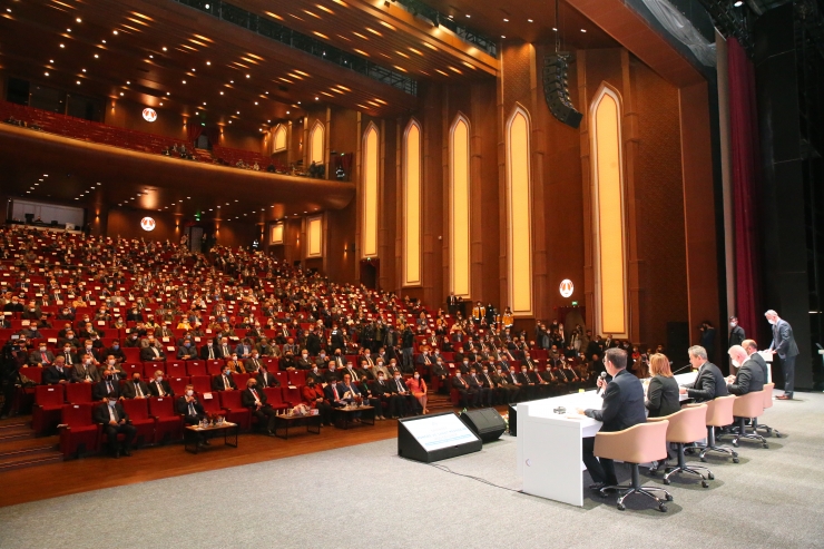 Milli Eğitim Bakanı Özer, Mesleki Eğitim Değerlendirme Toplantısı'nda konuştu: