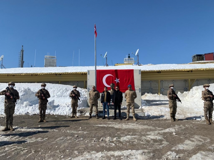 Kaymakam Uğuz'dan Kato Dağı'ndaki üs bölgesinde askerlere ziyaret