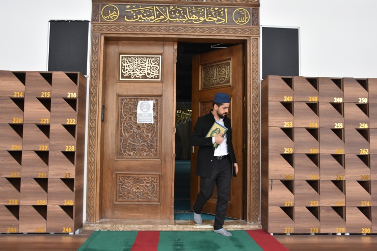 Din görevlilerinden Kur'an kursuna gidemeyen meslek grupları için mobil hizmet