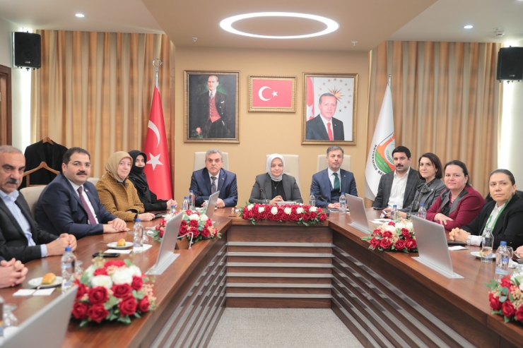 AK Parti'li Keşir, Şanlıurfa Büyükşehir Belediyesini ziyaret etti