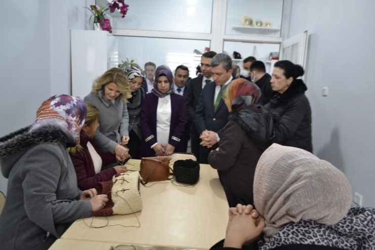 Vali Şahin, Kadın Girişimi Üretim ve İşletme Kooperatifinin açılışını gerçekleştirdi