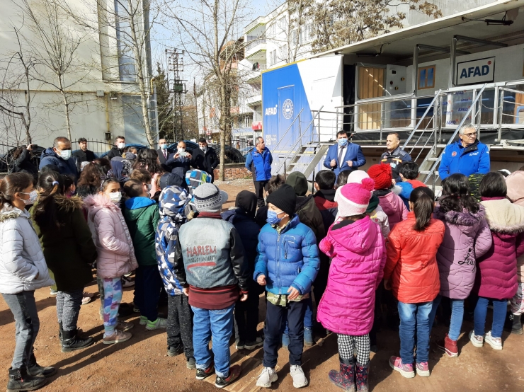 AFAD Deprem Simülasyon Tırı Gölbaşı'nda