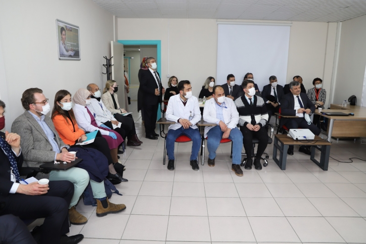 Şanlıurfa'da Avrupa'nın 17 büyükelçi yardımcısına Suriyelilere verilen hizmetler anlatıldı