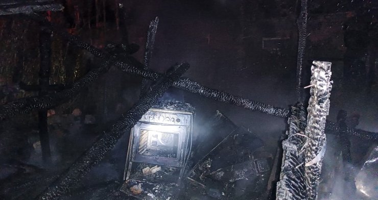 Şırnak’ta mutfak tüpünün patladığı ev yanarak kullanılamaz hale geldi