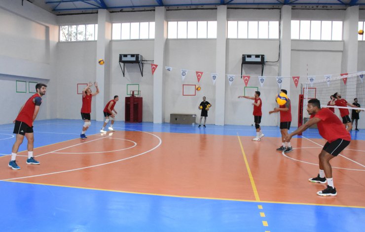 Balkan Kupası'nda mücadele edecek Cizre Belediyespor hazırlıklarını sürdürüyor