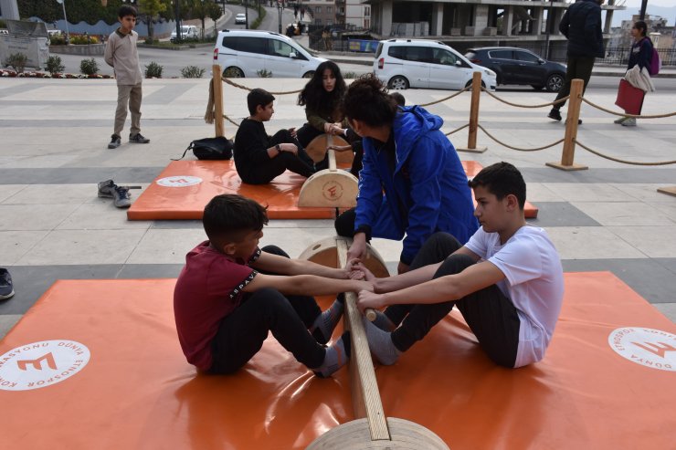 Şırnak merkez ile 2 ilçesinde "Geleneksel Kültür ve Spor Şenliği" başladı