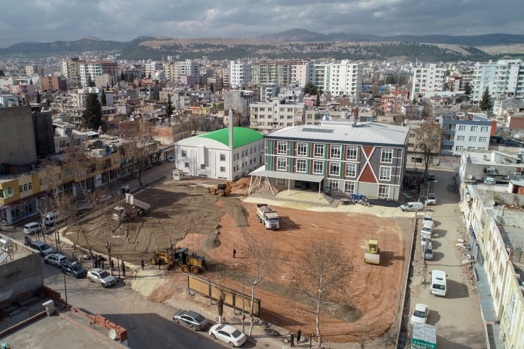 Adıyaman'da depremzede esnaf için "prefabrik çarşı" kuruluyor